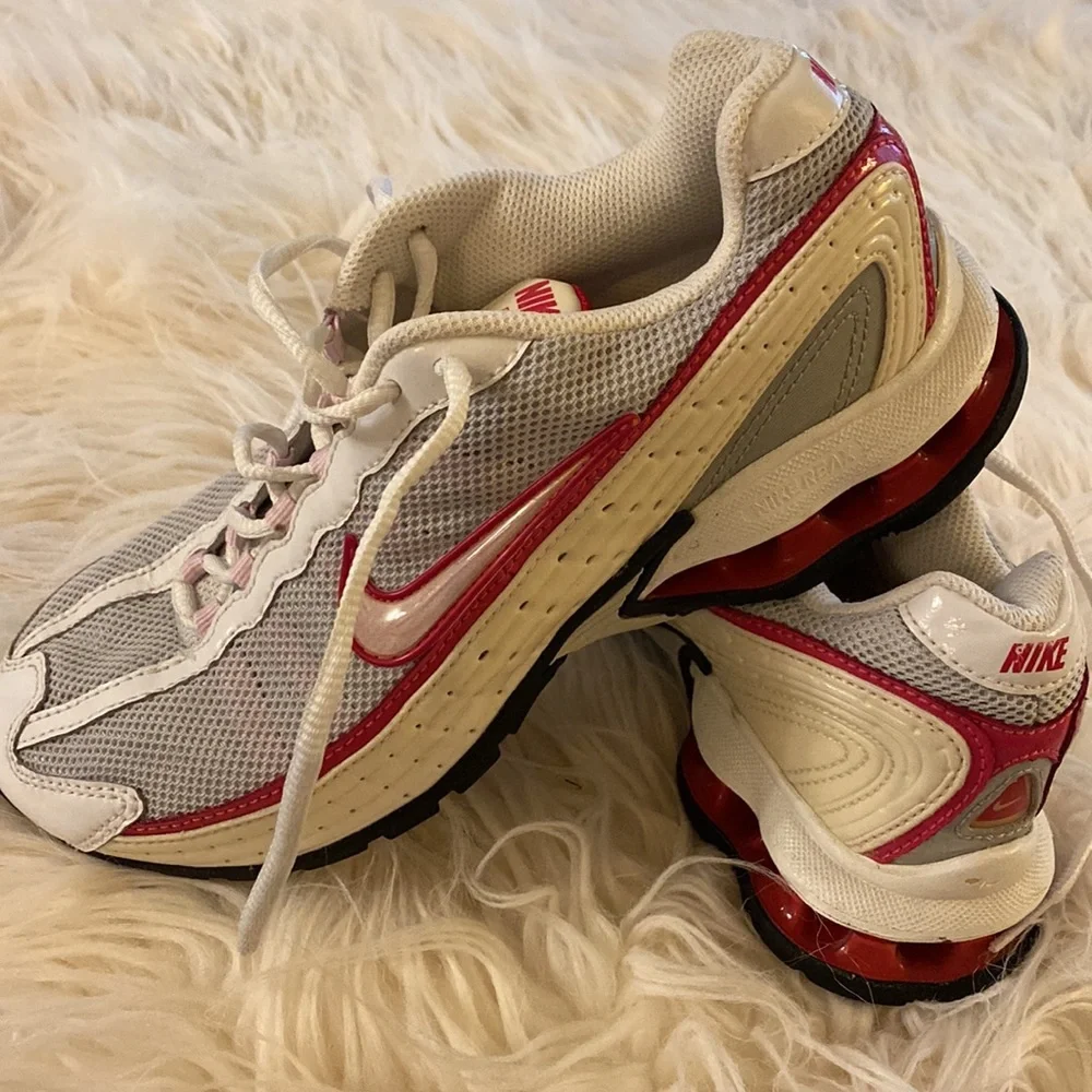 NIKE Reax running shoes